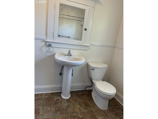 3507 Se SALMON St, Portland, OR 97214