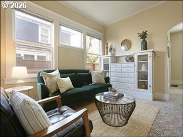 3507 Se SALMON St, Portland, OR 97214
