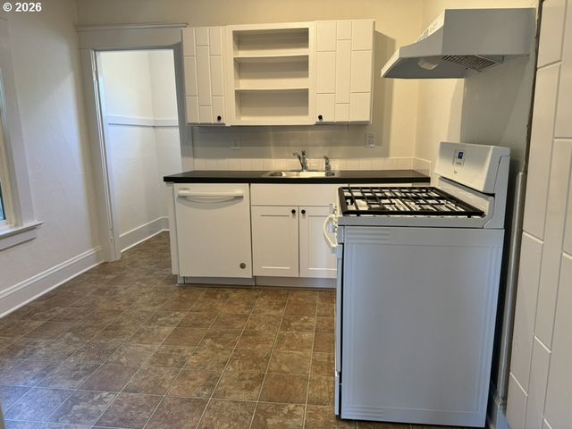 3507 Se SALMON St, Portland, OR 97214