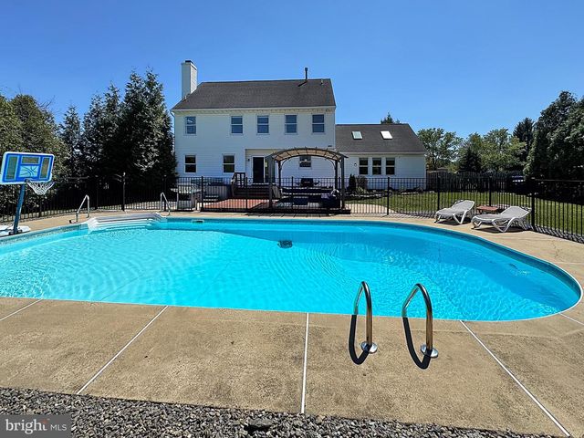 115 GOLF DR, Gilbertsville, PA 19525