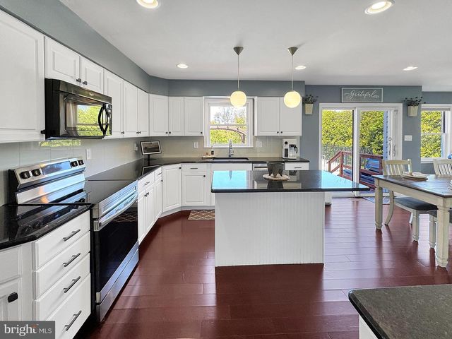 115 GOLF DR, Gilbertsville, PA 19525