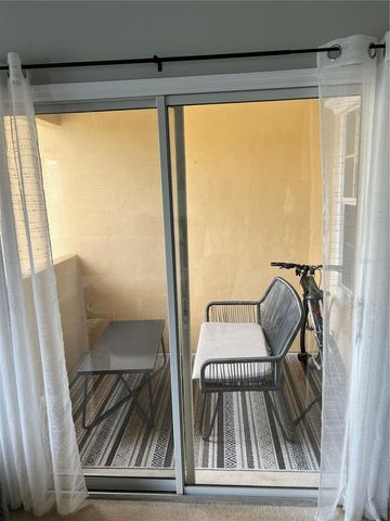 1155 VILLAGIO CIRCLE 202, Sarasota, FL 34237