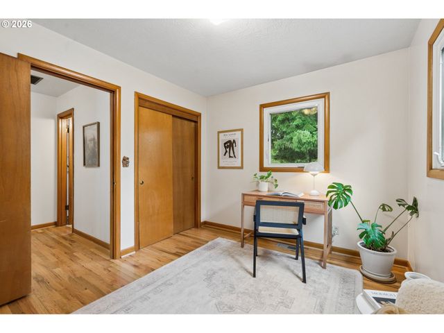 4511 Se HOWE St, Milwaukie, OR 97222
