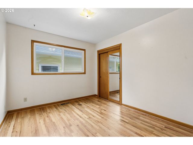 4511 Se HOWE St, Milwaukie, OR 97222