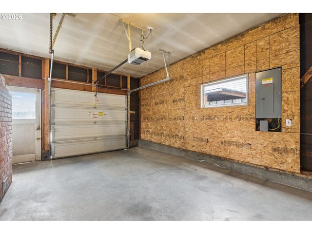 4511 Se HOWE St, Milwaukie, OR 97222
