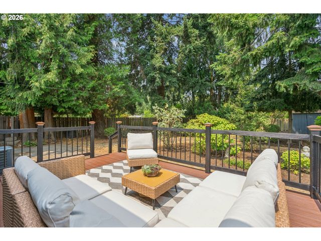 4511 Se HOWE St, Milwaukie, OR 97222