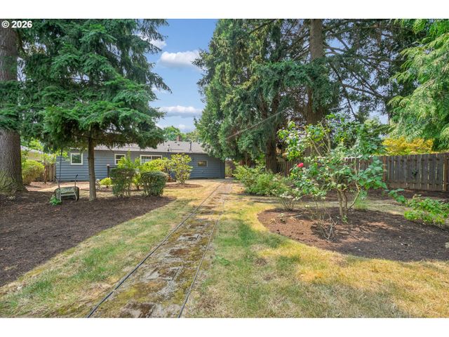 4511 Se HOWE St, Milwaukie, OR 97222