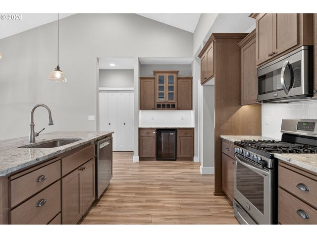 7825 MARIE Ln, Keizer, OR 97303
