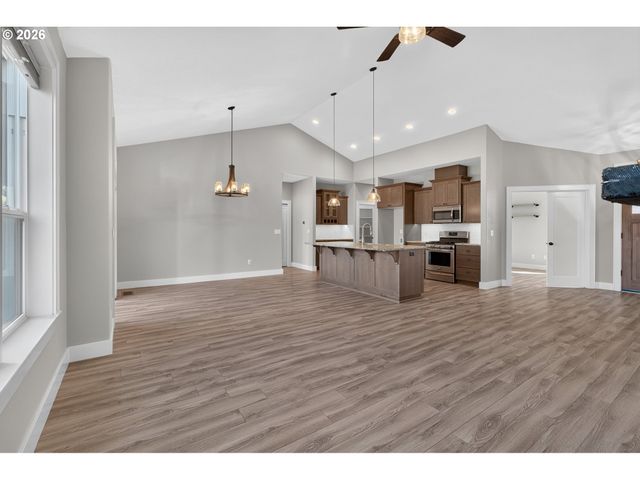 7825 MARIE Ln, Keizer, OR 97303