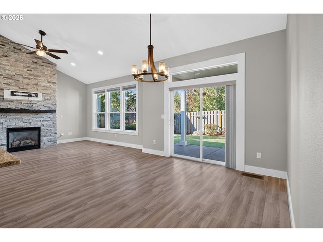 7825 MARIE Ln, Keizer, OR 97303