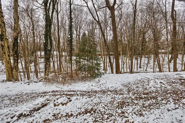 50 Redfern Drive, Youngstown, OH 44505