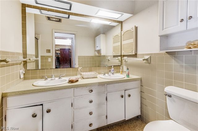 50 Redfern Drive, Youngstown, OH 44505