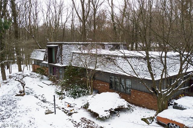 50 Redfern Drive, Youngstown, OH 44505