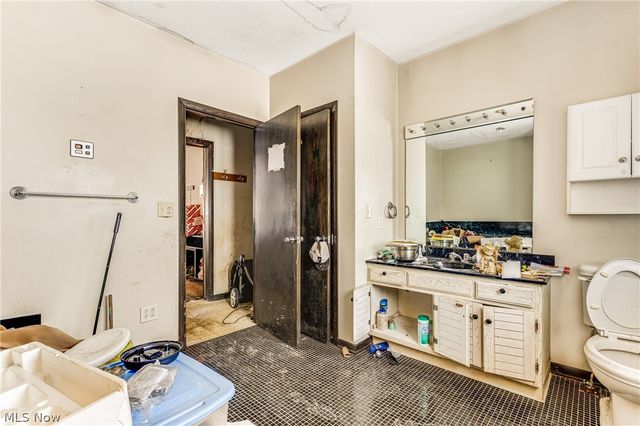 50 Redfern Drive, Youngstown, OH 44505