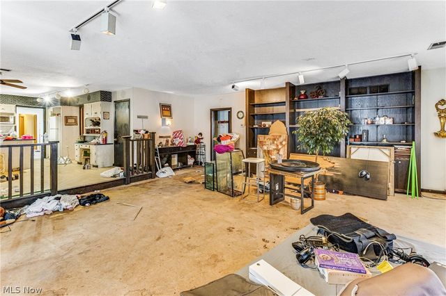 50 Redfern Drive, Youngstown, OH 44505