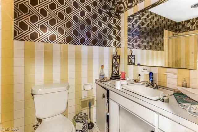 50 Redfern Drive, Youngstown, OH 44505