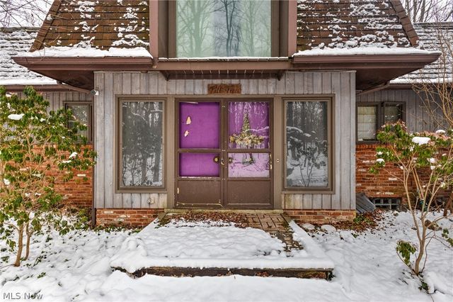 50 Redfern Drive, Youngstown, OH 44505