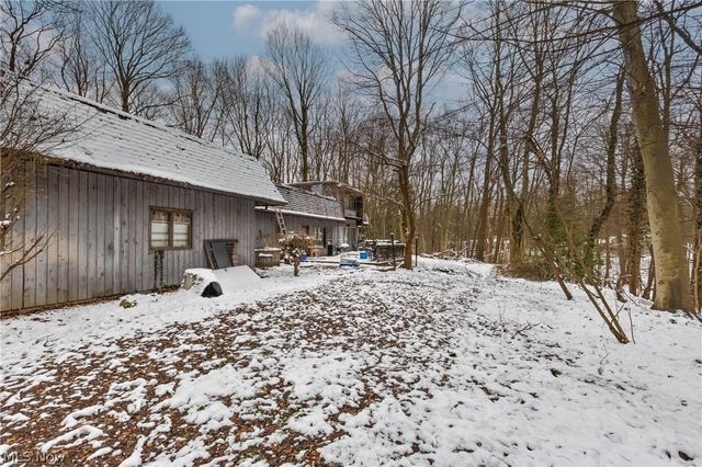 50 Redfern Drive, Youngstown, OH 44505