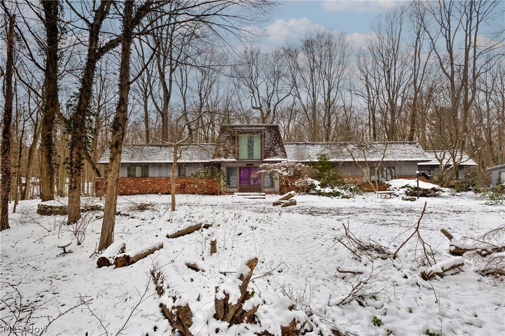 50 Redfern Drive, Youngstown, OH 44505