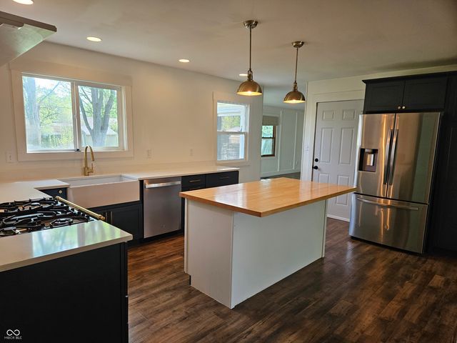 24 Sleepy Hollow Drive, Westfield, IN 46074