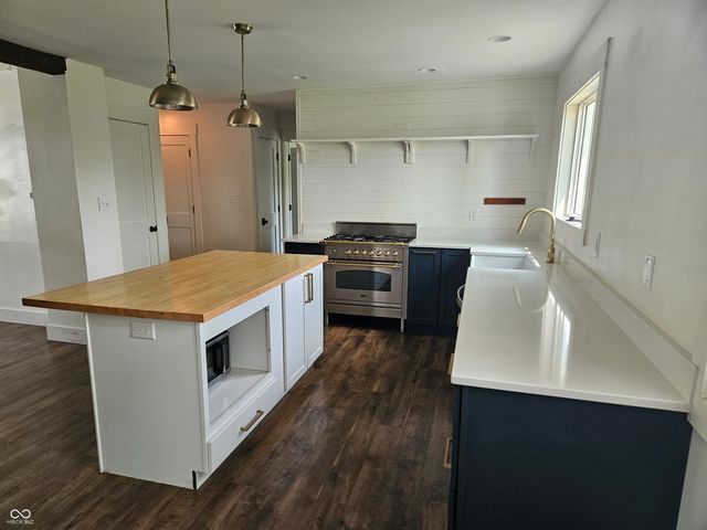 24 Sleepy Hollow Drive, Westfield, IN 46074