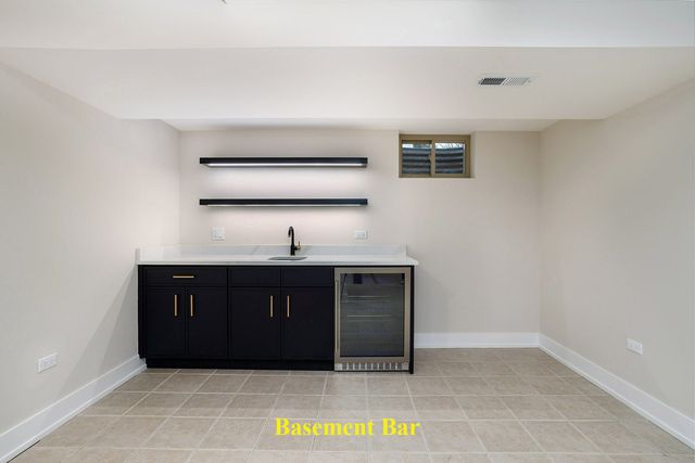 530 Cumberland Trail, Elgin, IL 60123