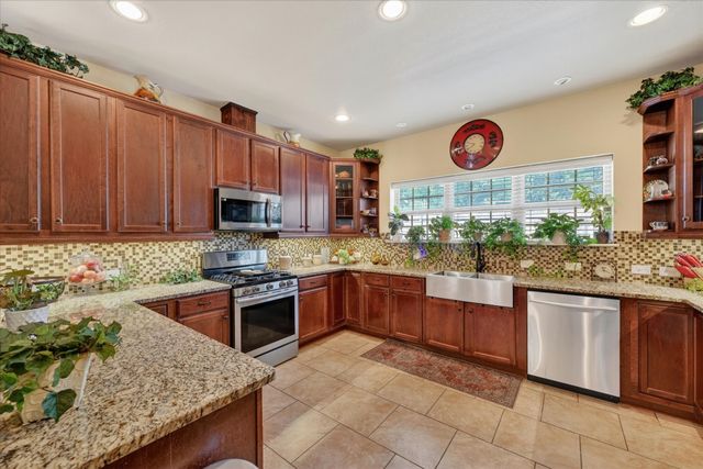 732 Forest Creek, Desoto, TX 75115