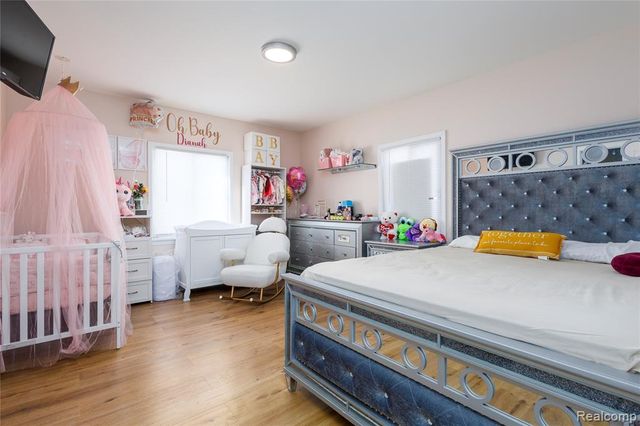 19700 Goddard Street, Detroit, MI 48234