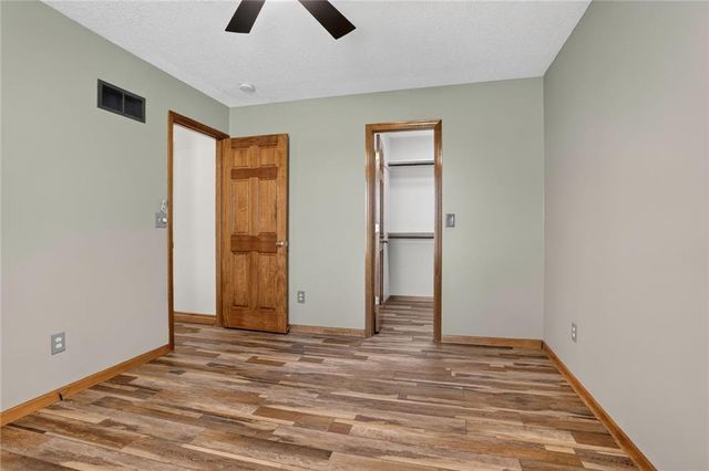 17618 S Emerald View Drive, Raymore, MO 64083