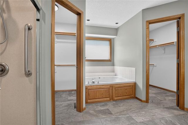 17618 S Emerald View Drive, Raymore, MO 64083