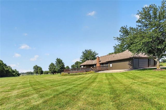 17618 S Emerald View Drive, Raymore, MO 64083