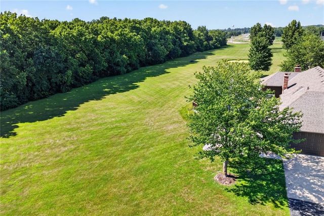 17618 S Emerald View Drive, Raymore, MO 64083