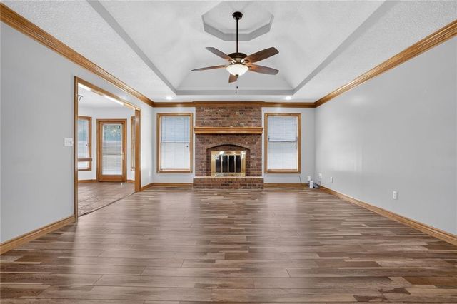 17618 S Emerald View Drive, Raymore, MO 64083