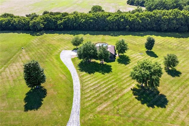 17618 S Emerald View Drive, Raymore, MO 64083