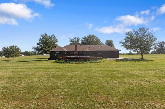 17618 S Emerald View Drive, Raymore, MO 64083