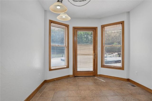 17618 S Emerald View Drive, Raymore, MO 64083