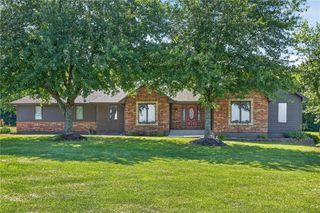 17618 S Emerald View Drive, Raymore, MO 64083