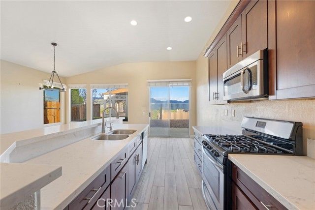 13608 Abington, Corona, CA 92883