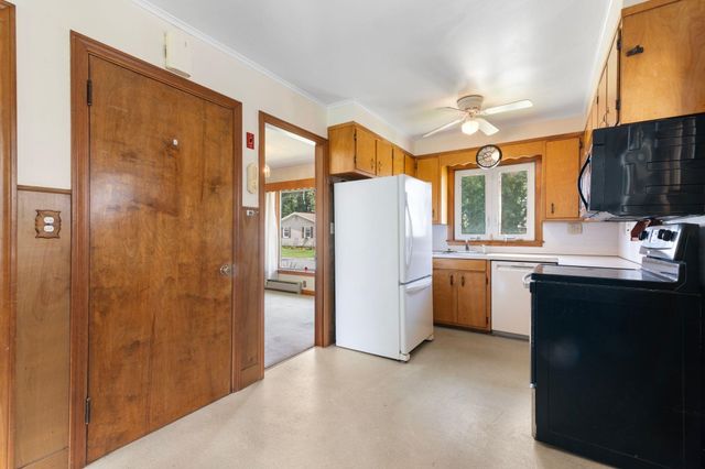 30 Lexington Avenue, Brattleboro, VT 05301
