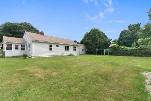 30 Lexington Avenue, Brattleboro, VT 05301