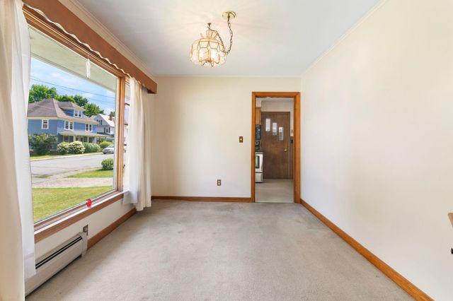 30 Lexington Avenue, Brattleboro, VT 05301