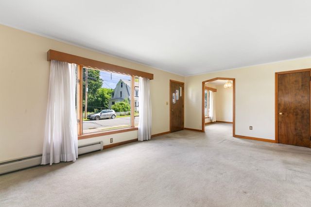 30 Lexington Avenue, Brattleboro, VT 05301