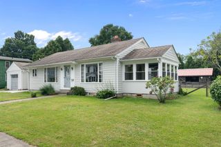 30 Lexington Avenue, Brattleboro, VT 05301