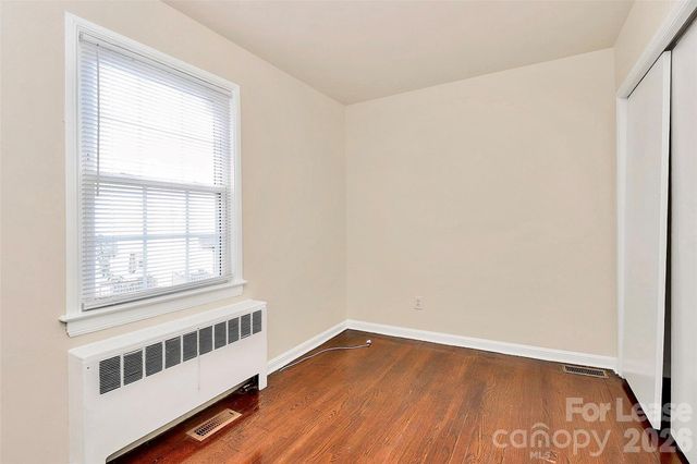 540 Wakefield Drive B, Charlotte, NC 28209