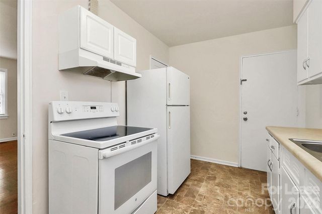 540 Wakefield Drive B, Charlotte, NC 28209