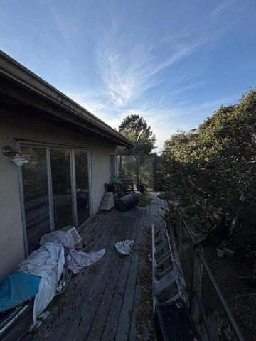 6078 Skyline Drive, El Sobrante, CA 94803