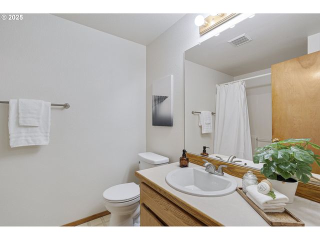 7609 Sw Pine St, Portland, OR 97223