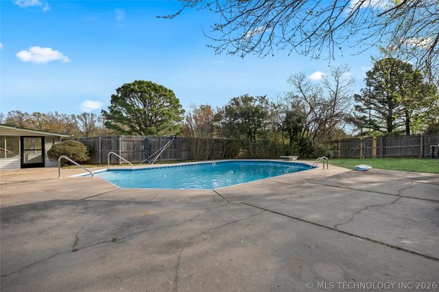 8421 Gary Drive, Sapulpa, OK 74131