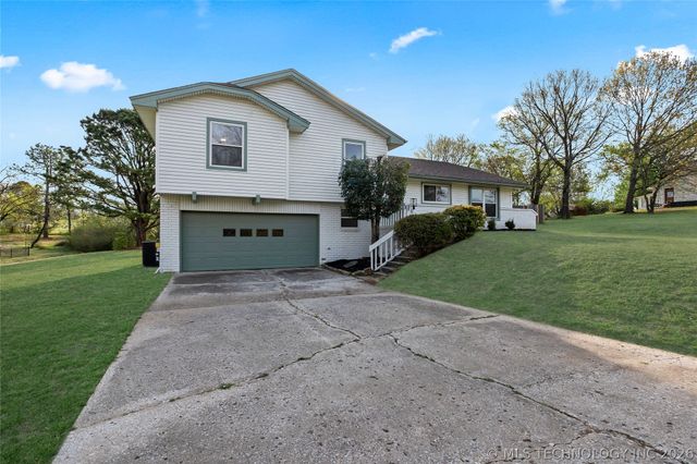8421 Gary Drive, Sapulpa, OK 74131