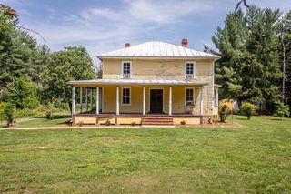 98 COTTONWOOD AVE, Grottoes, VA 24441